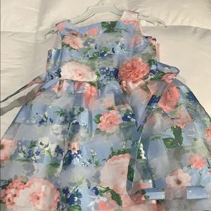 Girls dress